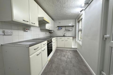 undefined, Avenue Road, Buckingham MK18