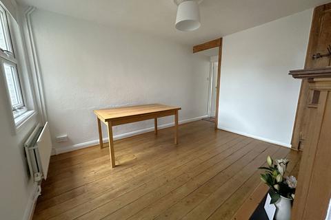 undefined, Avenue Road, Buckingham MK18