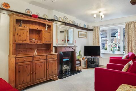 2 bedroom semi-detached house for sale, Cardinal Close, Rossington, DN11