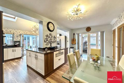 3 bedroom semi-detached house for sale, Rose Avenue, Irlam, M44