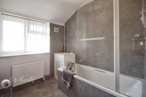3 bedroom end of terrace house to rent, Vale Road Ramsgate CT11