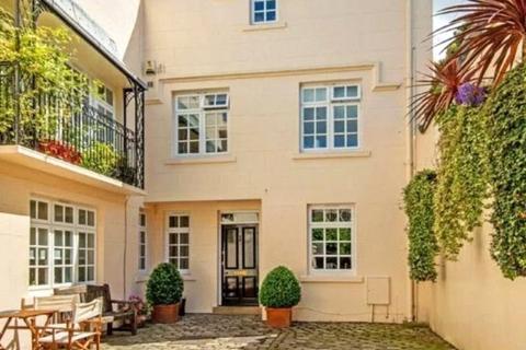 4 bedroom house to rent, Park Village Mews, Regent's Park NW1