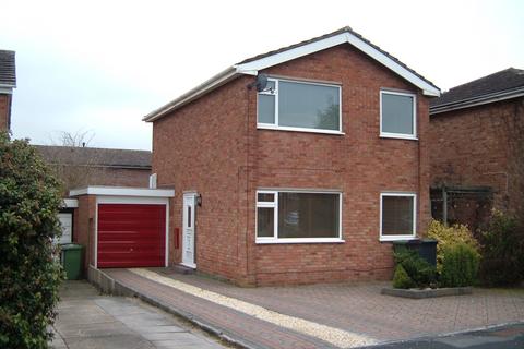 3 bedroom detached house to rent, Oak Tree Close, Kingsbury, B78