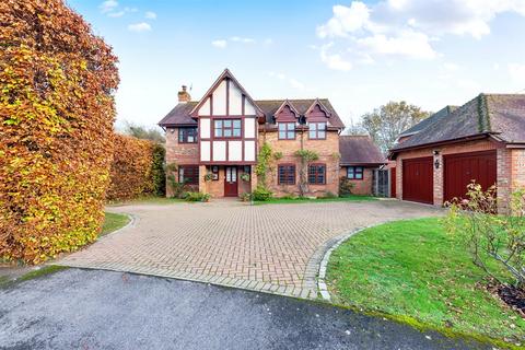 5 bedroom detached house for sale, Pound Meadow, Hook RG27