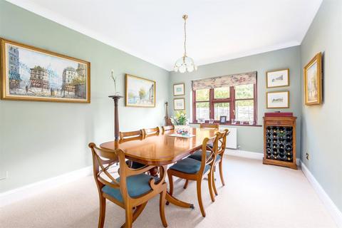 5 bedroom detached house for sale, Pound Meadow, Hook RG27