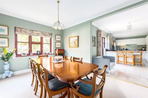 5 bedroom detached house for sale, Pound Meadow, Hook RG27