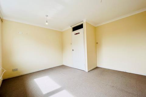 2 bedroom flat to rent, Tidenham Gardens, Croydon, CR0