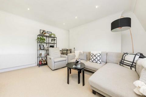 2 bedroom flat to rent, Elgin Avenue, Maida Vale W9