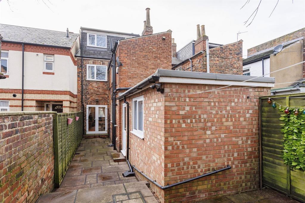 50 Nunthorpe Road 37.jpg