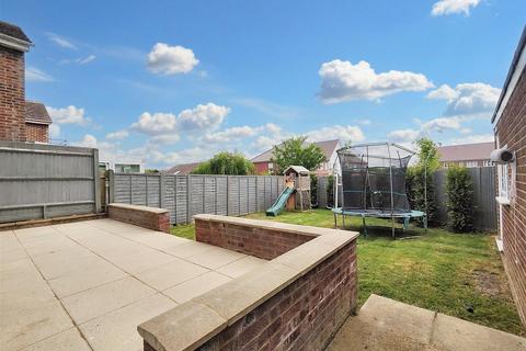4 bedroom detached house for sale, Swanley Close, Eastbourne BN23