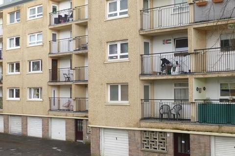 2 bedroom flat to rent, Queen Margaret Court, Glasgow G20