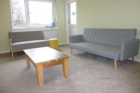 2 bedroom flat to rent, Queen Margaret Court, Glasgow G20