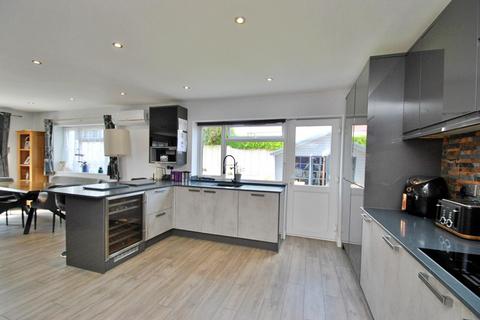 5 bedroom detached house for sale, Anvil Crescent, Broadstone BH18