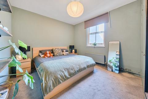 1 bedroom flat for sale, Battersea Square, Battersea, London, SW11