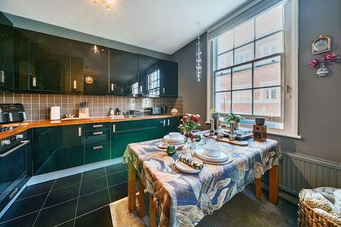 1 bedroom flat for sale, Battersea Square, Battersea, London, SW11