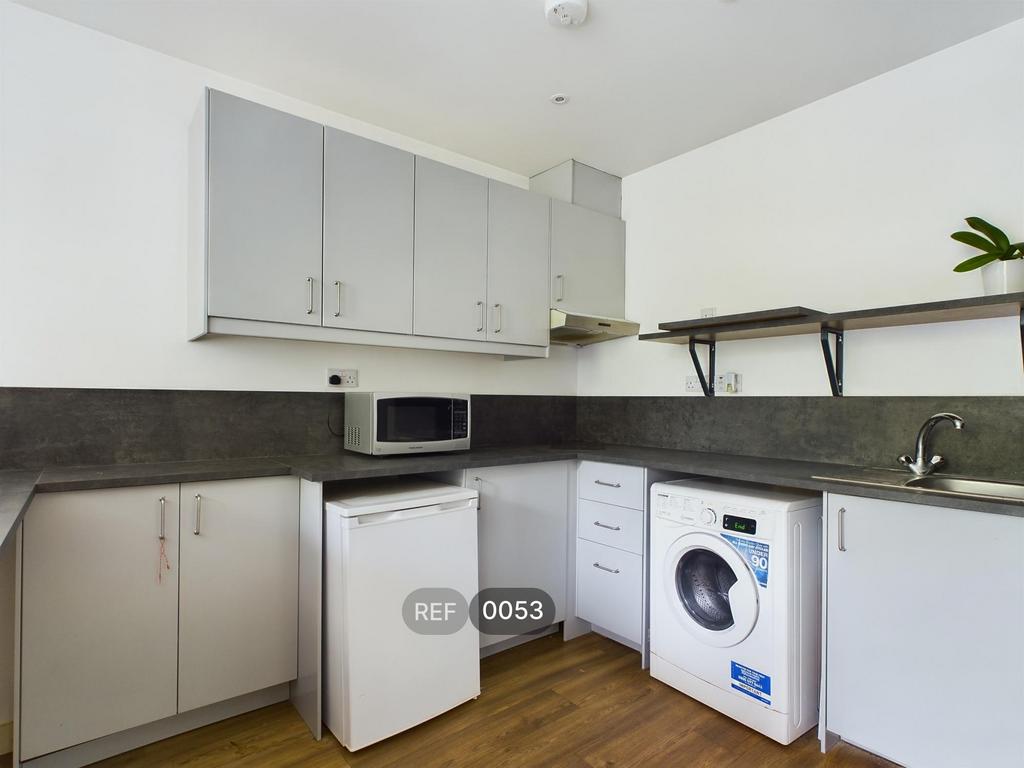 Kitchen &amp; Living area