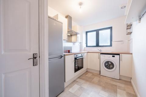 2 bedroom flat to rent, Mavisbank Gardens, Flat 2-1, Festival Park, Glasgow, G51 1HL