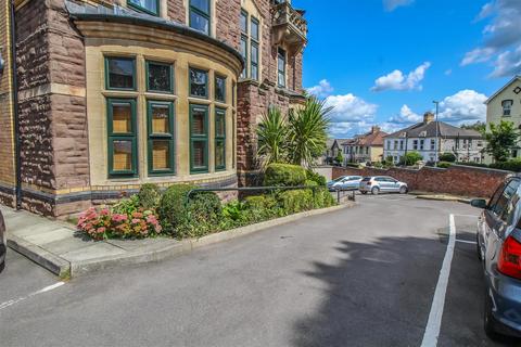2 bedroom flat for sale, Cwrt Pencraig, Newport