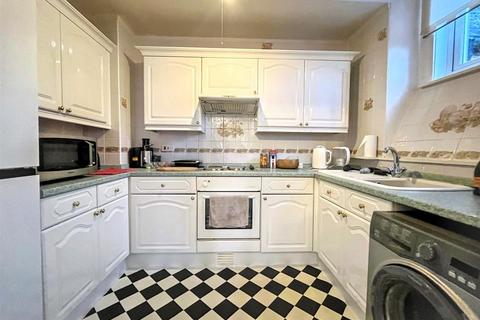 2 bedroom flat for sale, Cwrt Pencraig, Newport