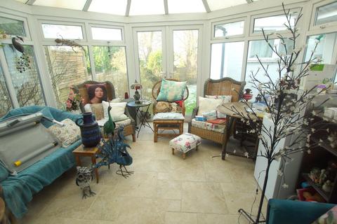 3 bedroom detached bungalow for sale, Highland Road, Badgers Mount, TN14