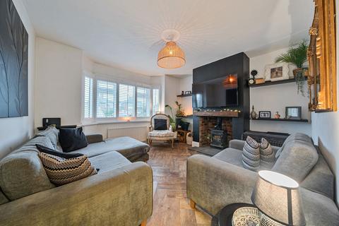 2 bedroom semi-detached house for sale, Greenfields Avenue, Harrogate, HG2