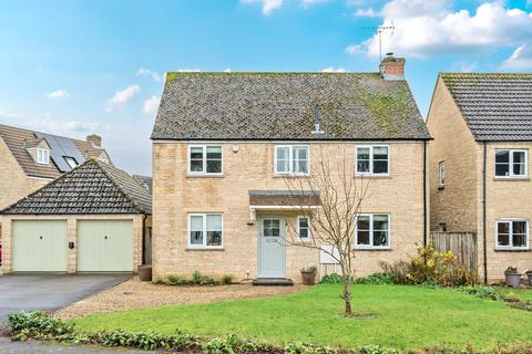 4 bedroom detached house for sale, Perrinsfield, Lechlade, Gloucestershire, GL7