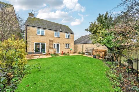 undefined, Perrinsfield, Lechlade, Gloucestershire, GL7