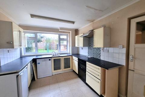 3 bedroom detached house for sale, St Peters Close, Henley, IP6