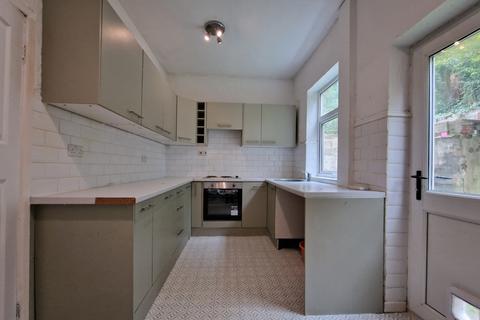 2 bedroom terraced house to rent, Tulketh Road, Preston PR2