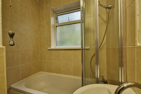 2 bedroom terraced house to rent, Tulketh Road, Preston PR2