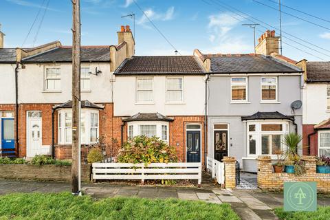 3 bedroom terraced house for sale - Park Road, Southgate, London, N14