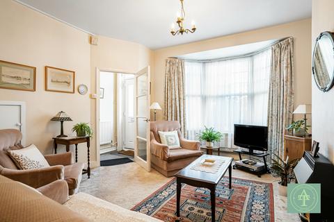 3 bedroom terraced house for sale, Park Road, Southgate, London, N14