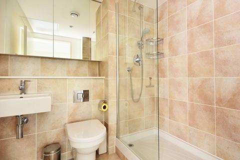 2 bedroom flat for sale, Landmark West Tower, Canary Wharf, London, E14