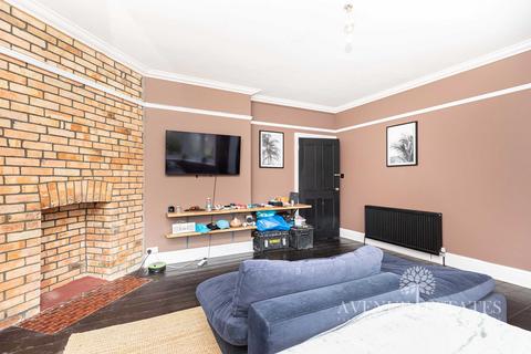3 bedroom apartment for sale, St. Anthonys Road, Bournemouth BH2