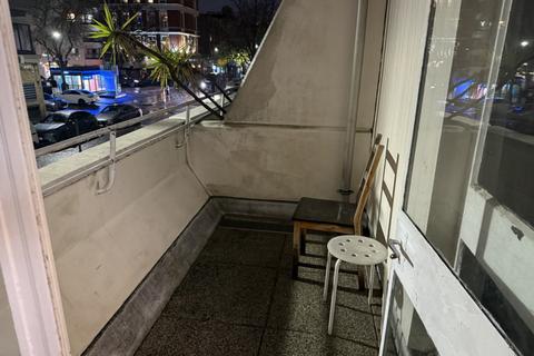 1 bedroom flat for sale, Brunswick Centre, London, WC1N
