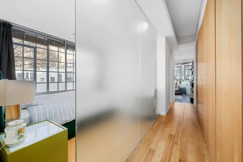 1 bedroom flat for sale, St. John Street, London, EC1V