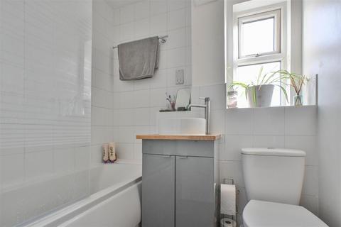 1 bedroom maisonette for sale, Abenberg Way, Hutton, Brentwood