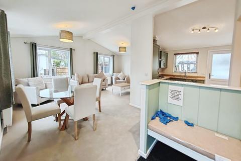 2 bedroom park home for sale, Nine Mile Ride, Wokingham