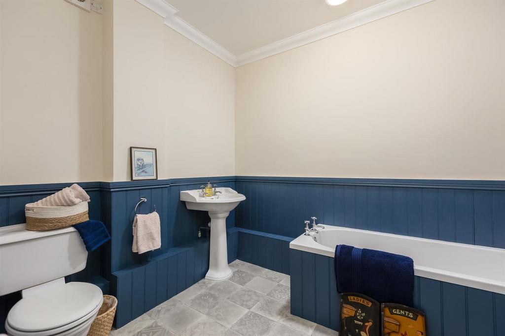 Bedroom 1 En Suite