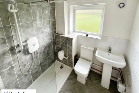 2 bedroom apartment to rent, Gloucester Grange, Staffordshire ST5