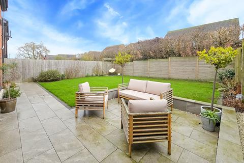4 bedroom detached house for sale, Cautley Drive, Killinghall, HG3