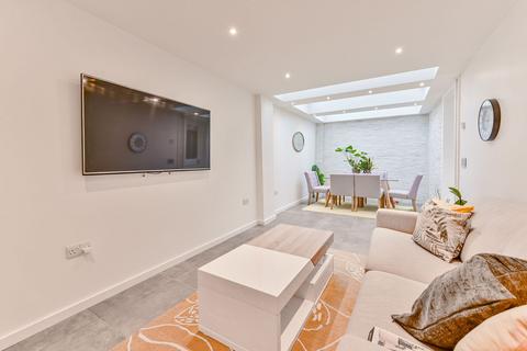 2 bedroom terraced house for sale, Danbury Street, Angel, London, N1