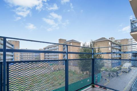 2 bedroom apartment to rent, Woolridge Way, London