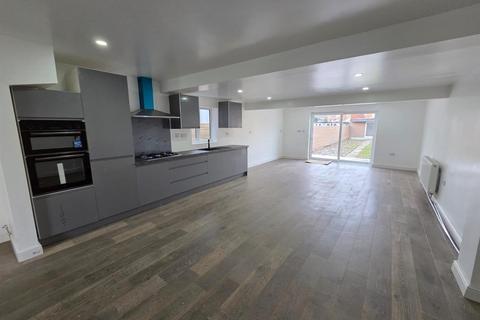 3 bedroom house for sale, The Radleys, Birmingham B33