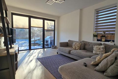 4 bedroom detached house to rent, Harwich Road, Lawford