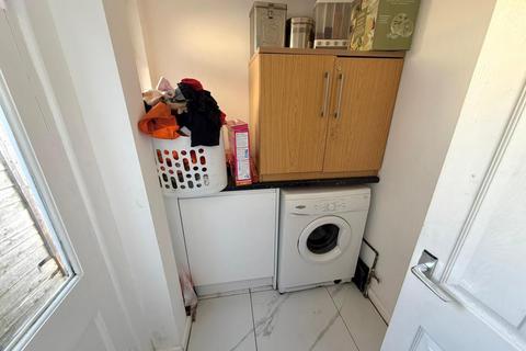 3 bedroom semi-detached house for sale, Humberstone Lane