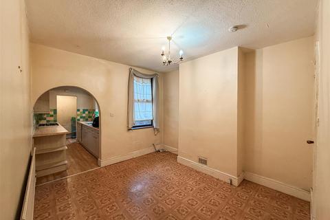 2 bedroom terraced house to rent, Spring Street, Derby DE22