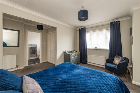 4 bedroom link detached house for sale, Woodpecker Close, Stowmarket IP14