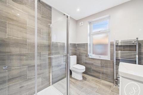 2 bedroom terraced house to rent, Recreation Place, Leeds