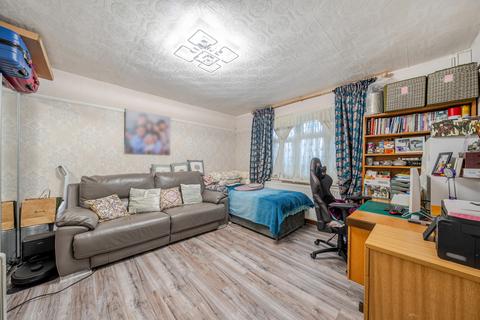 3 bedroom terraced house for sale, Greenway, Pinner